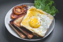 Les croque-monsieur du monde : des recettes internationales à découvrir